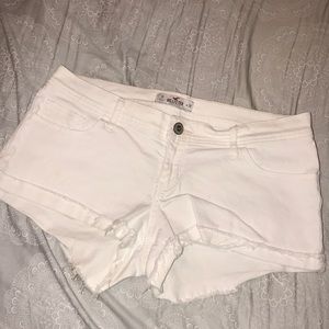 White Hollister shorts